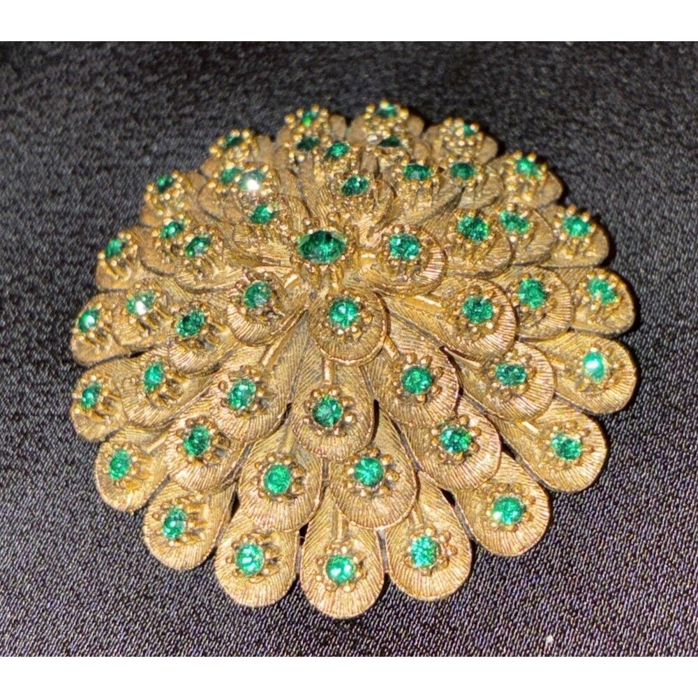 MINT Vtg 1950s Emerald Green Rhinestone Layered Dome Brooch Gold Tone Flower Pin